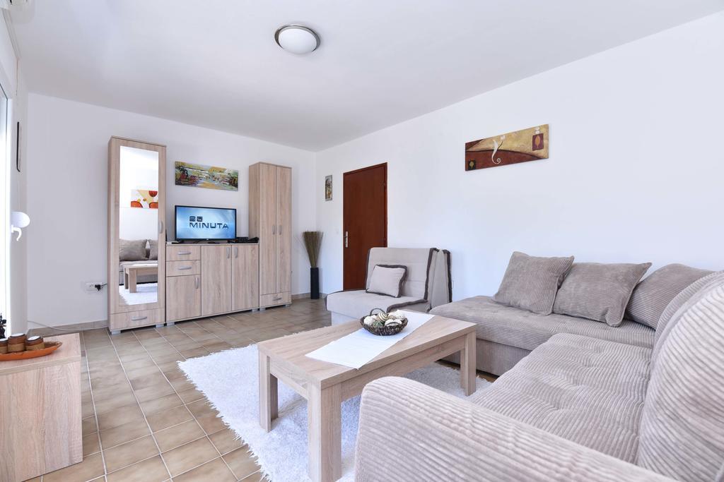 Vila Lucice Petrovac Екстериор снимка